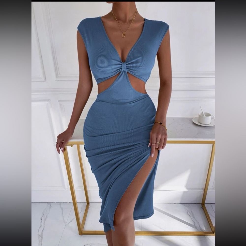 Maxi blue dress
